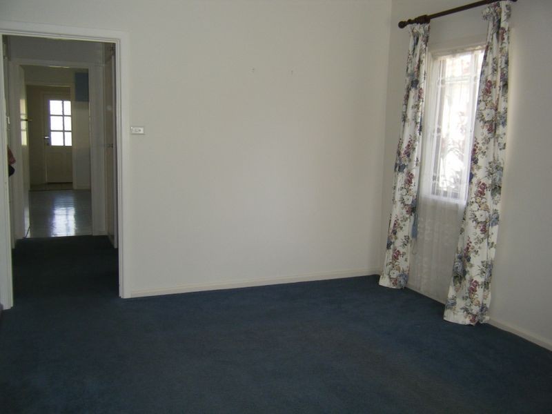 2 Lupin Avenue, Riverwood NSW 2210