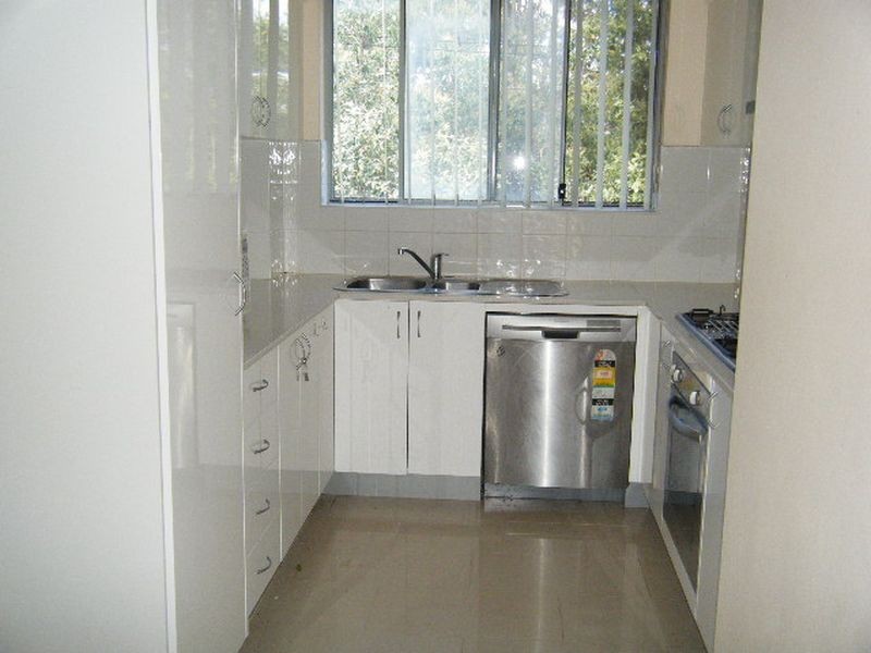 2/8-12 Coleridge Street, Riverwood NSW 2210