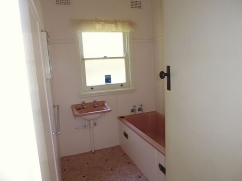 25 William Road, Riverwood NSW 2210