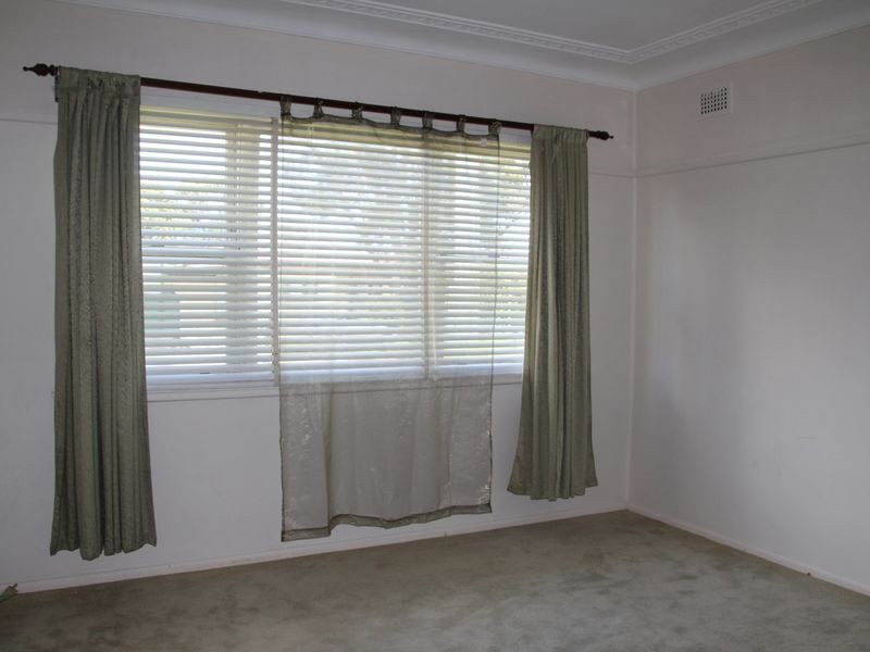 147 Boundary Road, Peakhurst NSW 2210
