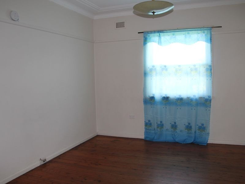 147 Boundary Road, Peakhurst NSW 2210