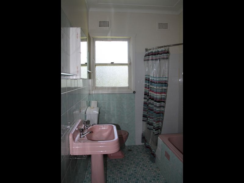 147 Boundary Road, Peakhurst NSW 2210