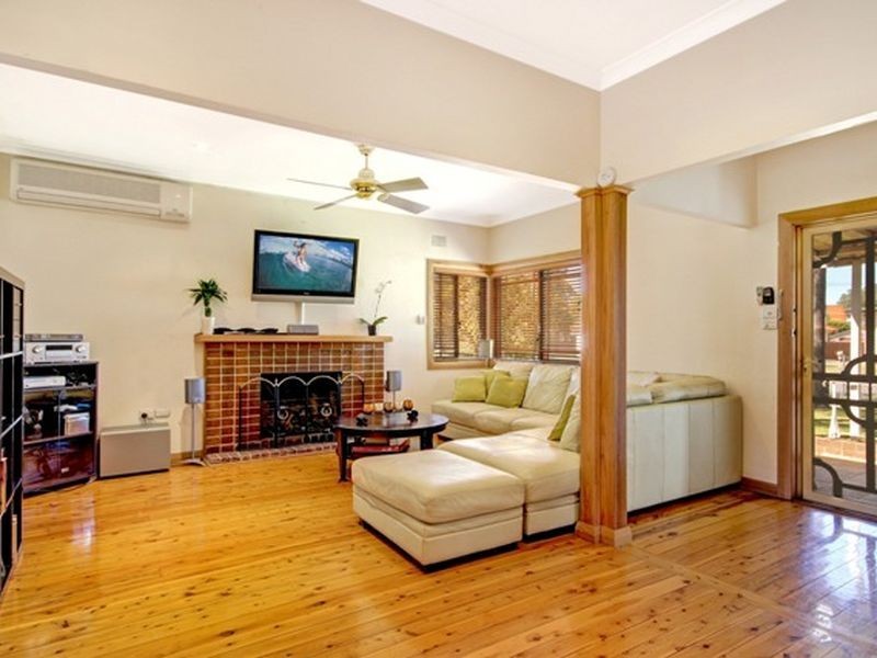 5 Bell Street, Riverwood NSW 2210