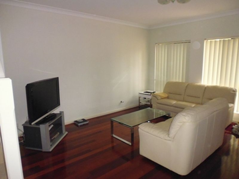 1/13-15 Amy Road, Peakhurst NSW 2210