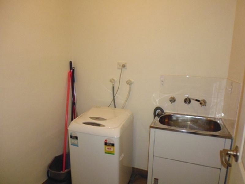 1/13-15 Amy Road, Peakhurst NSW 2210