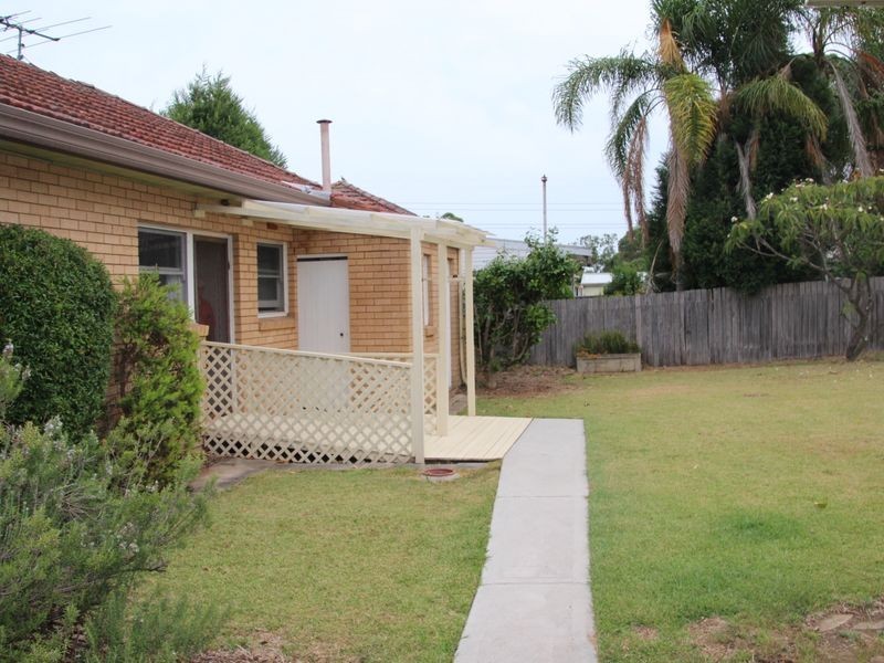 16 Beale Crescent, Peakhurst NSW 2210