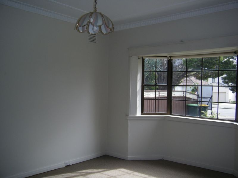 17 Henry Lawson Drive, Peakhurst NSW 2210