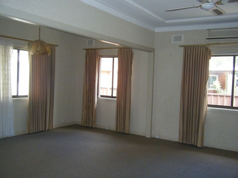 17 Henry Lawson Drive, Peakhurst NSW 2210