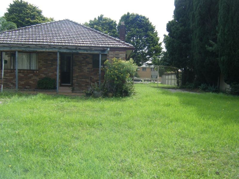 17 Henry Lawson Drive, Peakhurst NSW 2210