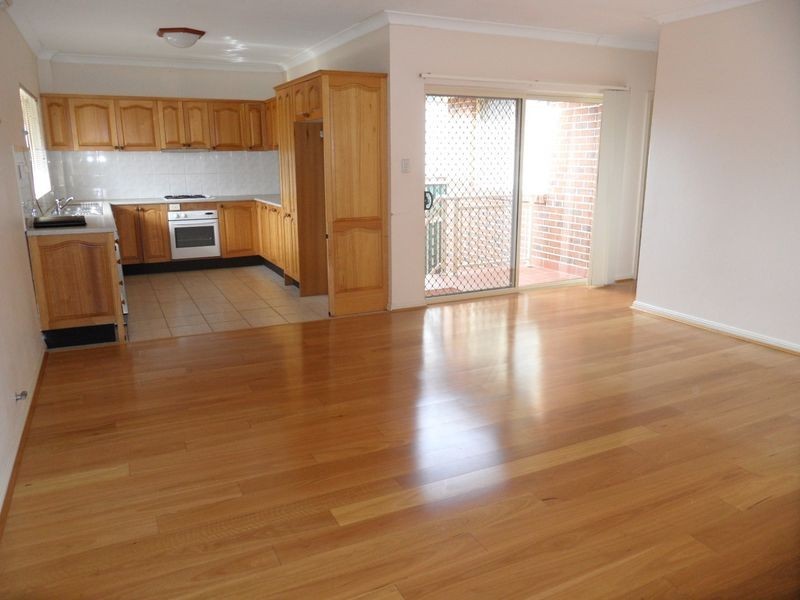 2/15-17 Salt Pan Road, Peakhurst NSW 2210