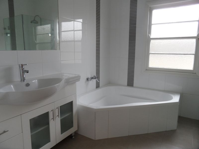 60 Baumans Road, Peakhurst NSW 2210