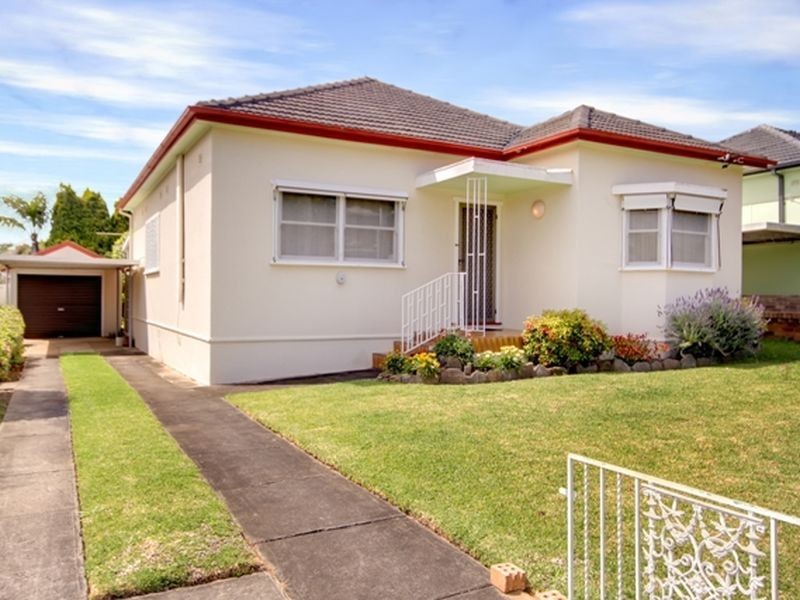 14 Napoleon Street, Riverwood NSW 2210