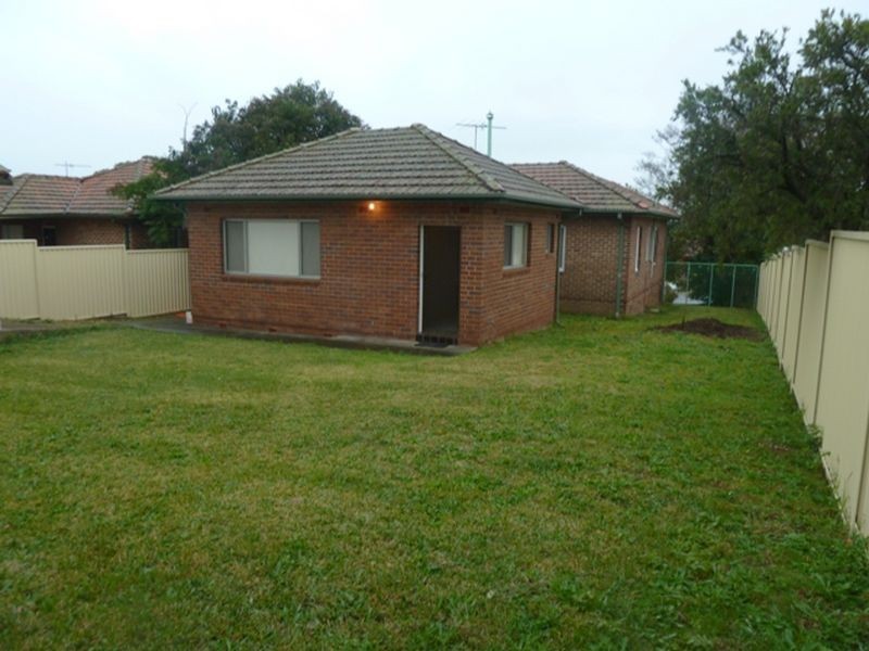 9 Charles Street, Riverwood NSW 2210