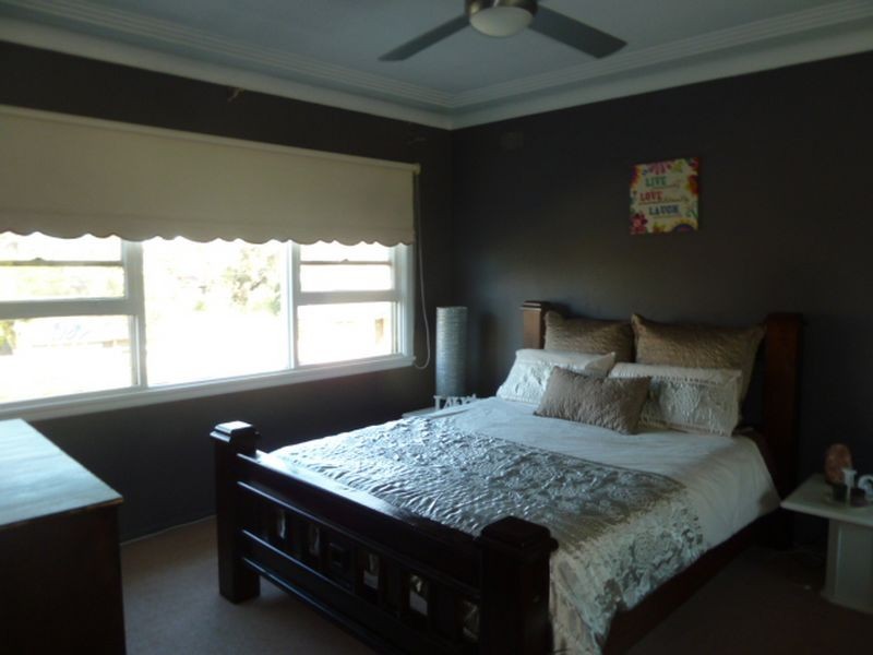 9A Hawkey Crescent, Camden NSW 2570