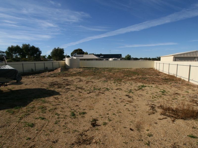 8 Haylock Road, North Moonta SA 5558