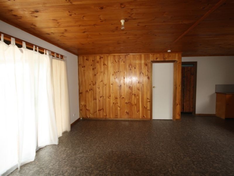 2a Leonard Street, Wallaroo SA 5556