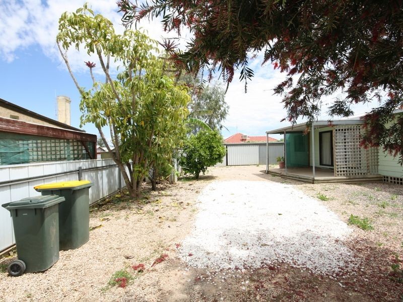 2a Leonard Street, Wallaroo SA 5556