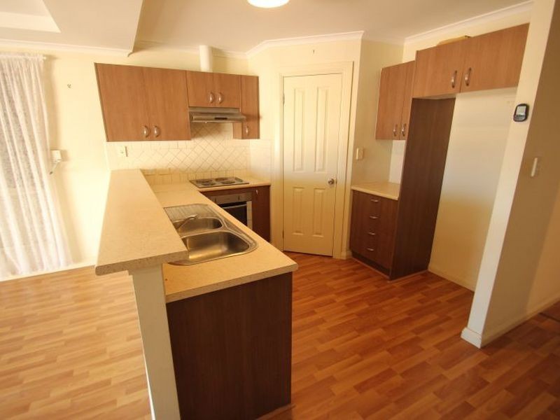 6 Reynolds Street, Moonta Bay SA 5558