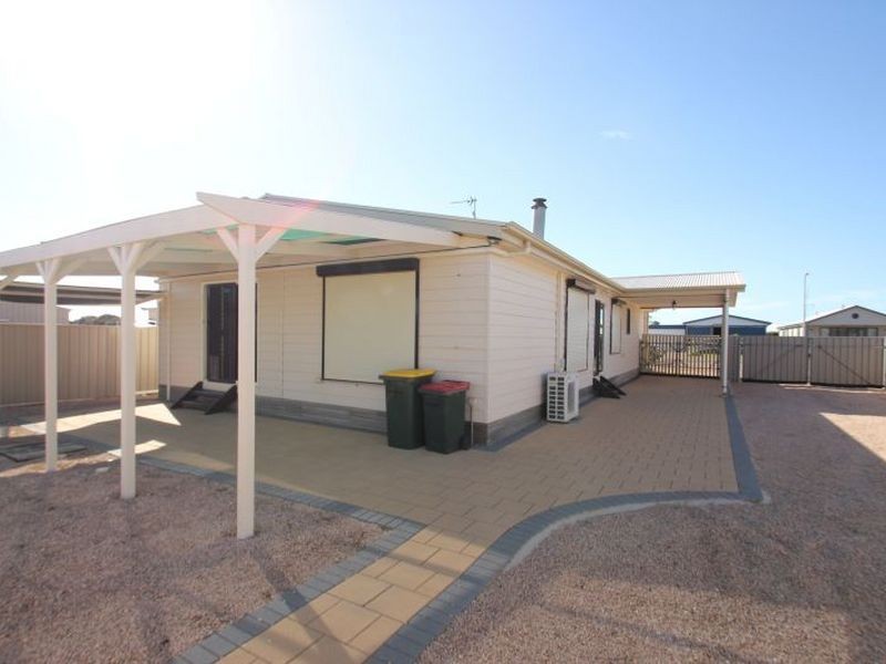 6 Reynolds Street, Moonta Bay SA 5558