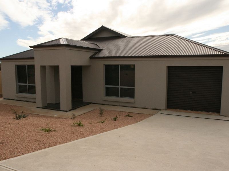 40 Gill Street, Moonta Bay SA 5558