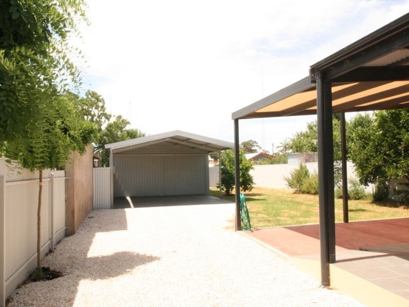 64 George Street, Moonta SA 5558