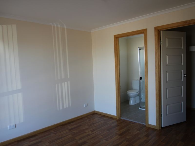 25 Islesworth Street, Wallaroo SA 5556