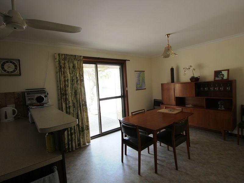 11 Bay Road, Moonta Bay SA 5558