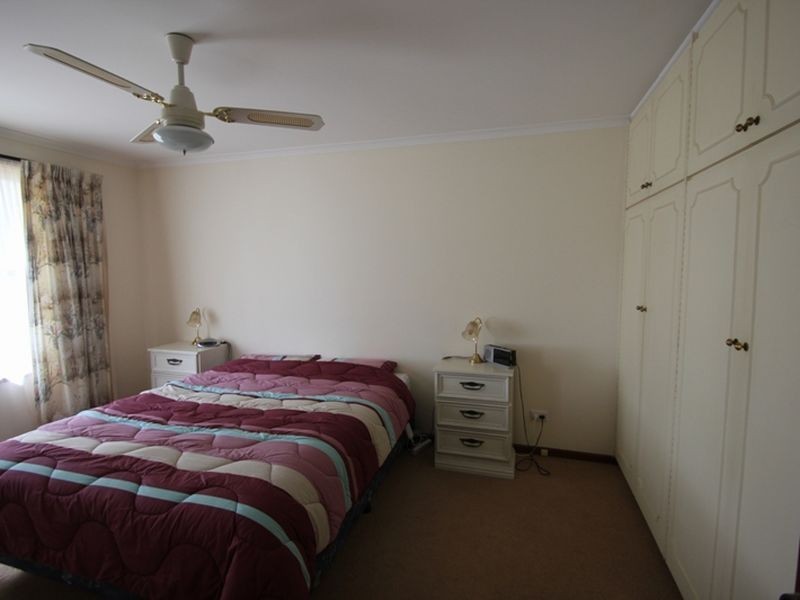 11 Bay Road, Moonta Bay SA 5558