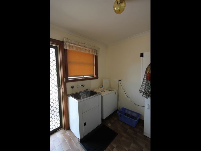 11 Bay Road, Moonta Bay SA 5558