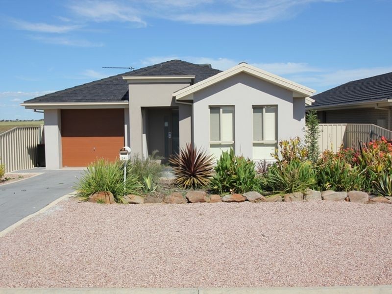 2a Clarke Street, Wallaroo SA 5556