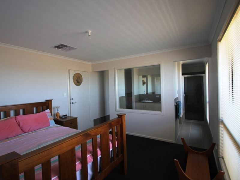 2a Clarke Street, Wallaroo SA 5556