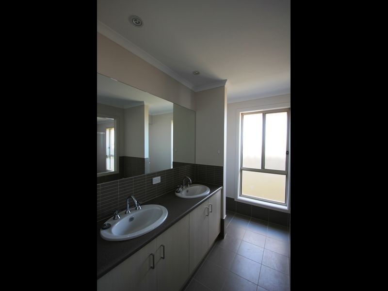 2a Clarke Street, Wallaroo SA 5556