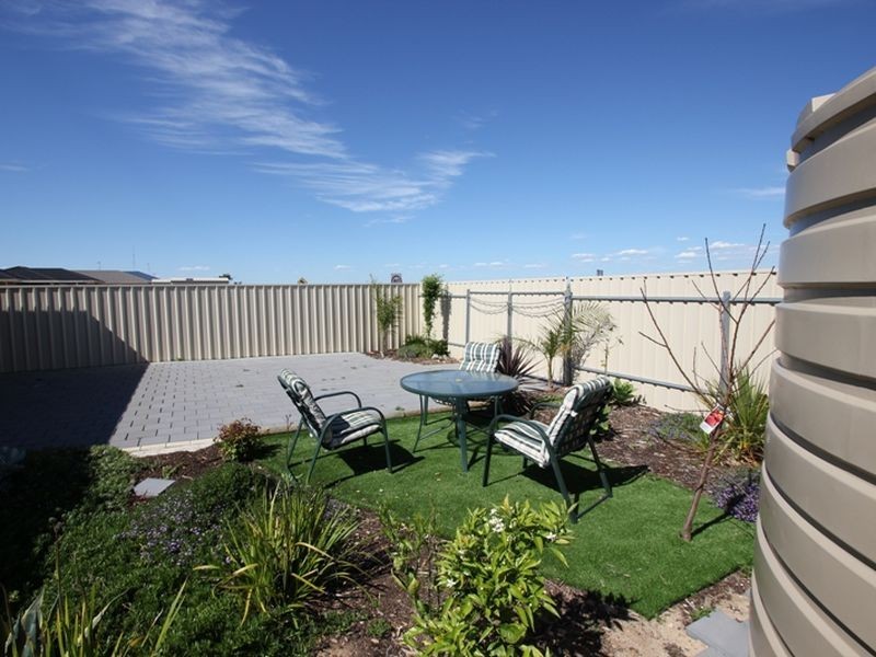 2a Clarke Street, Wallaroo SA 5556