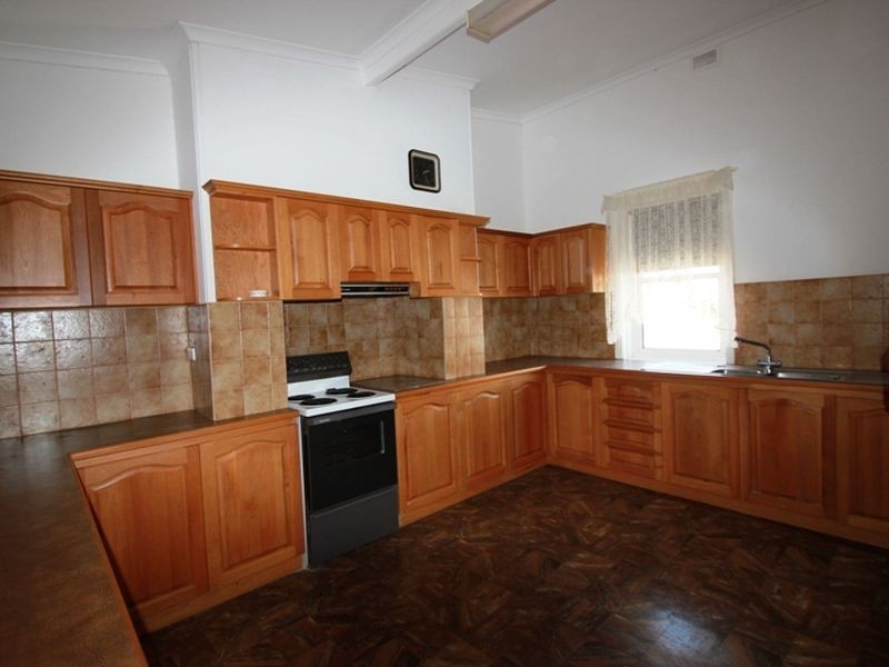 66 Robert Street, Moonta SA 5558