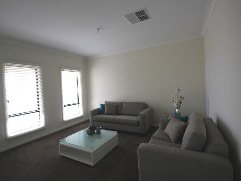 25 Gill Street, Moonta Bay SA 5558