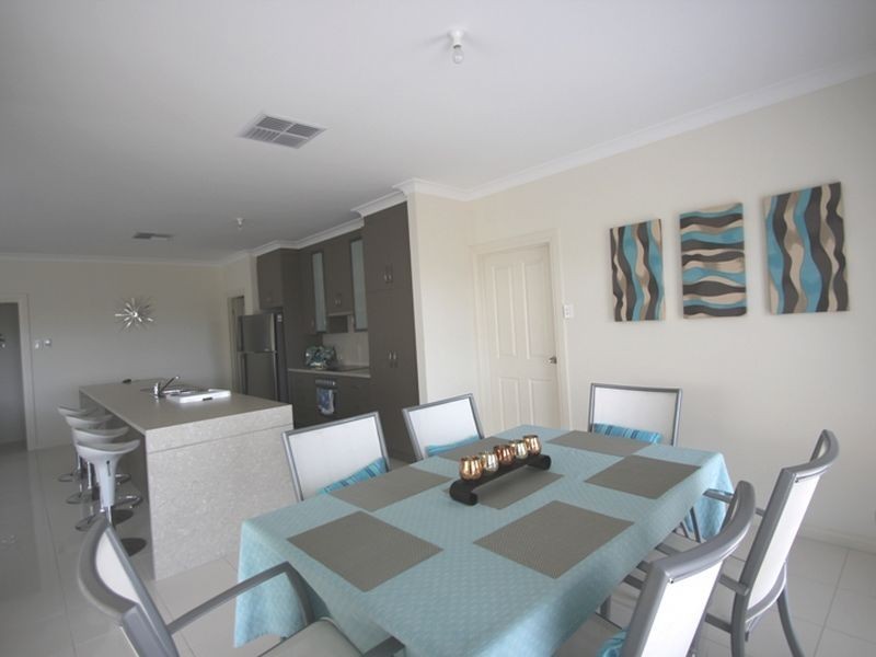 25 Gill Street, Moonta Bay SA 5558