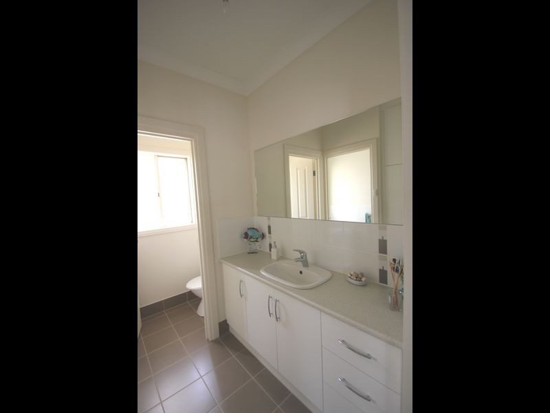 25 Gill Street, Moonta Bay SA 5558