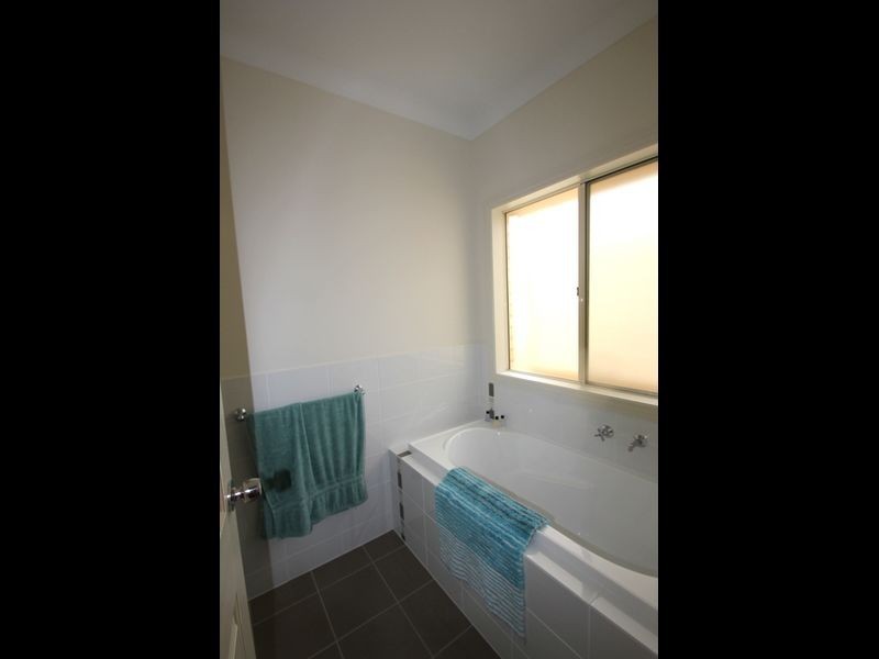 25 Gill Street, Moonta Bay SA 5558