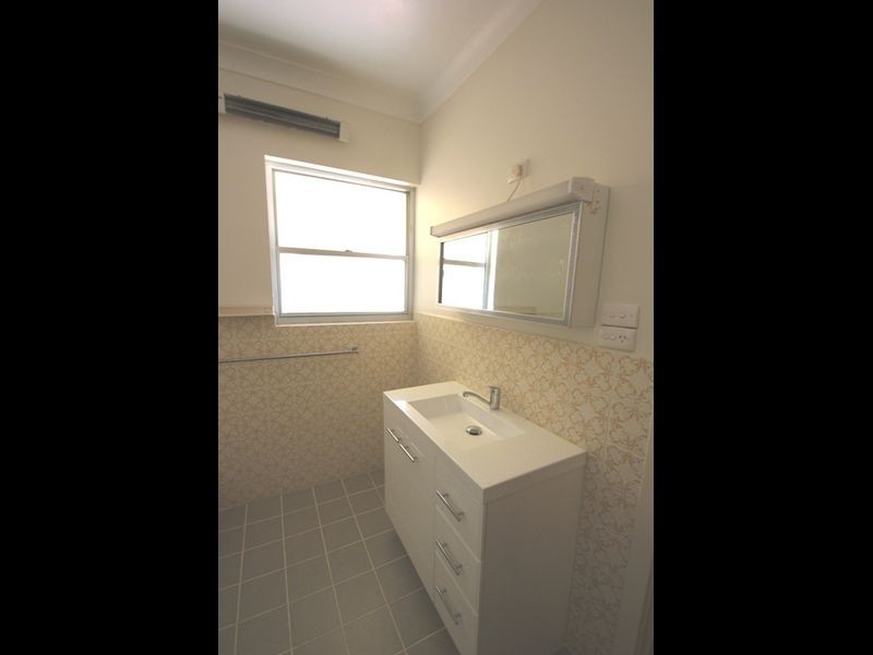 8 Carleton Crescent, Wallaroo SA 5556