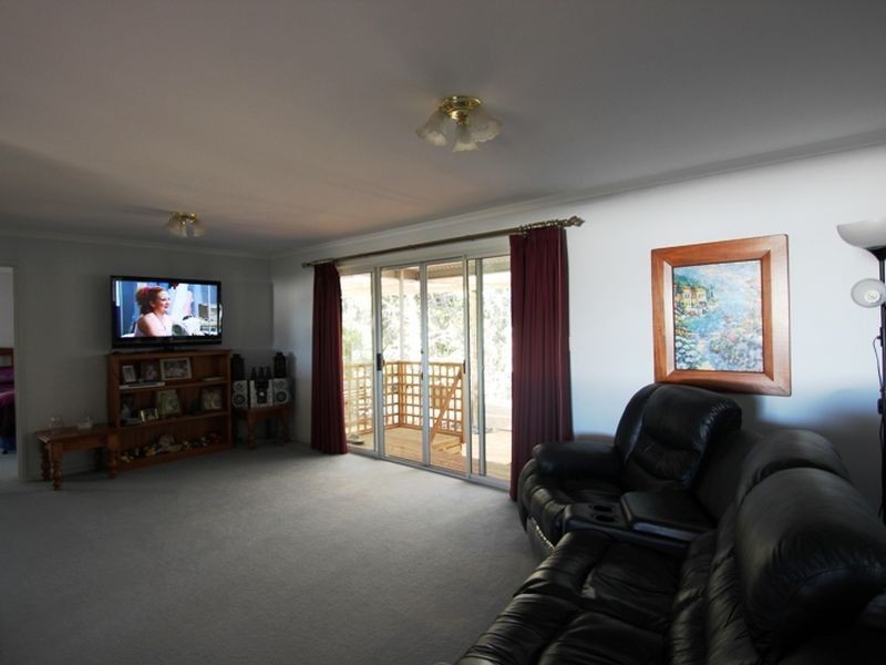 28 Clinton Road, Maitland SA 5573