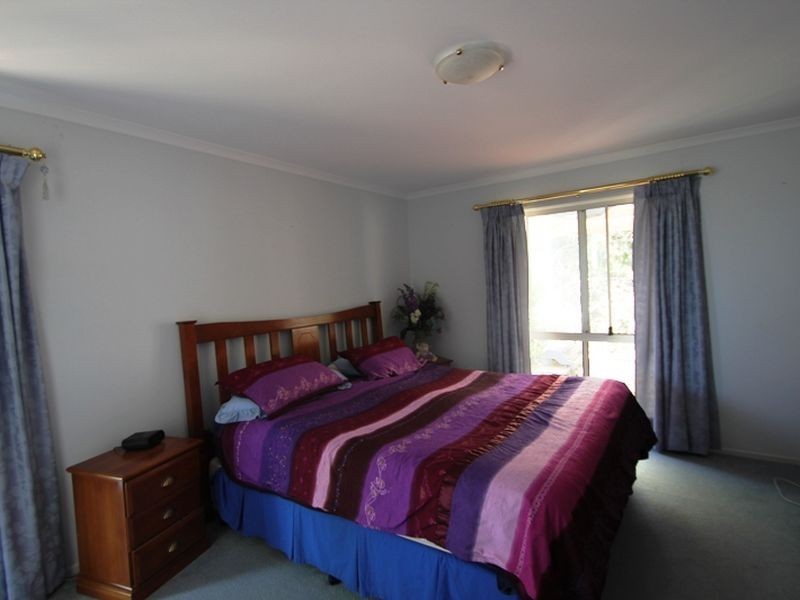 28 Clinton Road, Maitland SA 5573