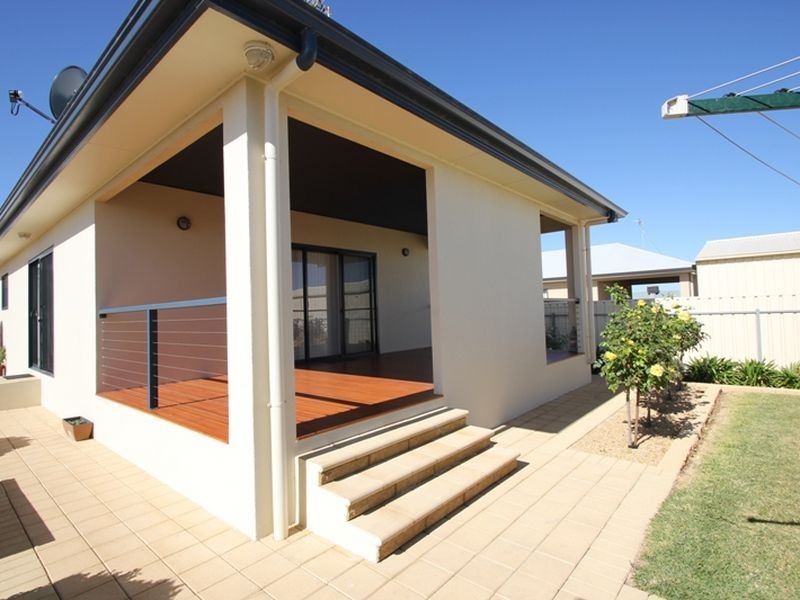39 Islesworth Street, Wallaroo SA 5556