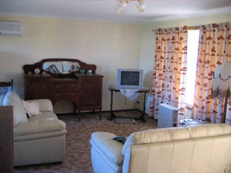 8A Percy Street, Moonta Bay SA 5558