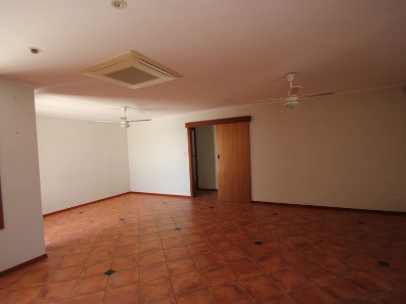 6 Gilmore Crescent, Wallaroo SA 5556