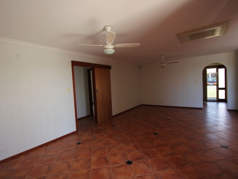 6 Gilmore Crescent, Wallaroo SA 5556