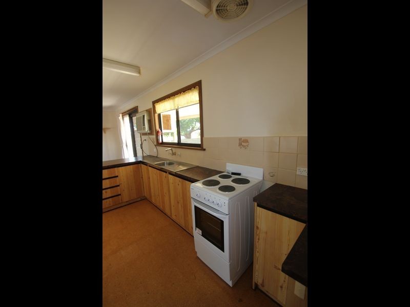 24 Woodforde Drive, Wallaroo SA 5556