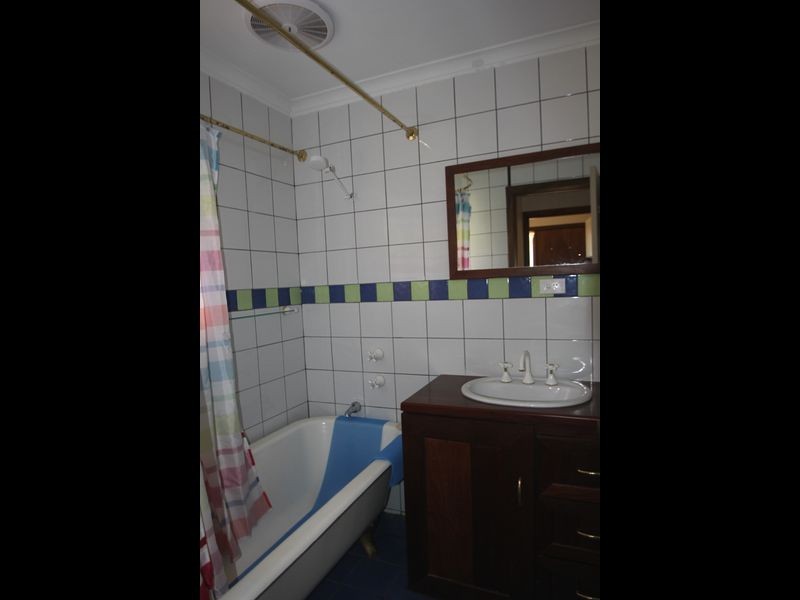 24 Woodforde Drive, Wallaroo SA 5556