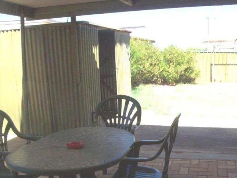 1 Woodforde Drive, North Beach SA 5556