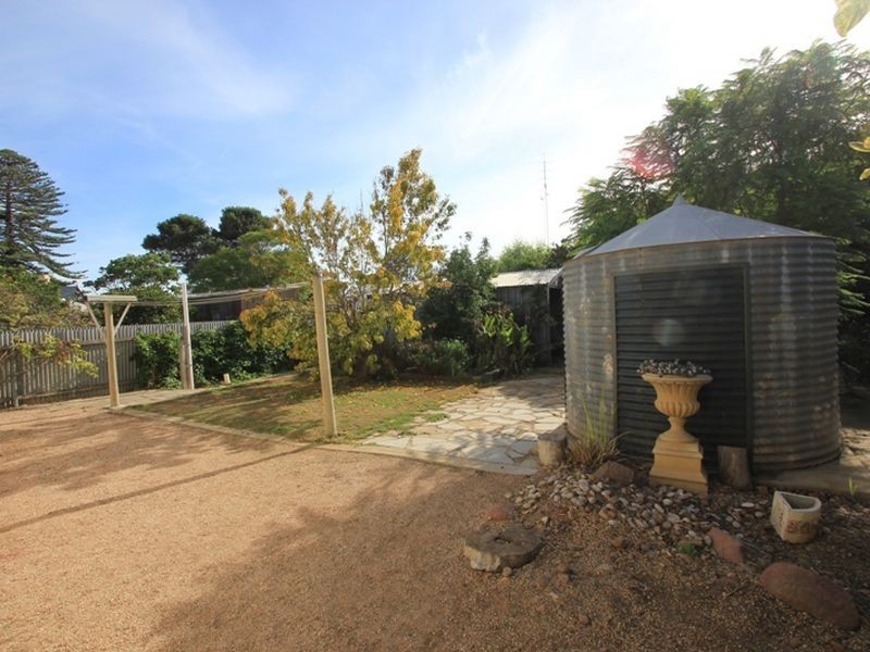 4 Hall Street, Wallaroo SA 5556