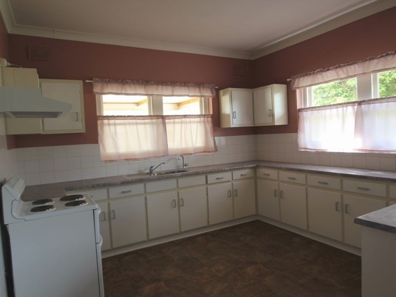 32 Bay Road, Moonta Bay SA 5558